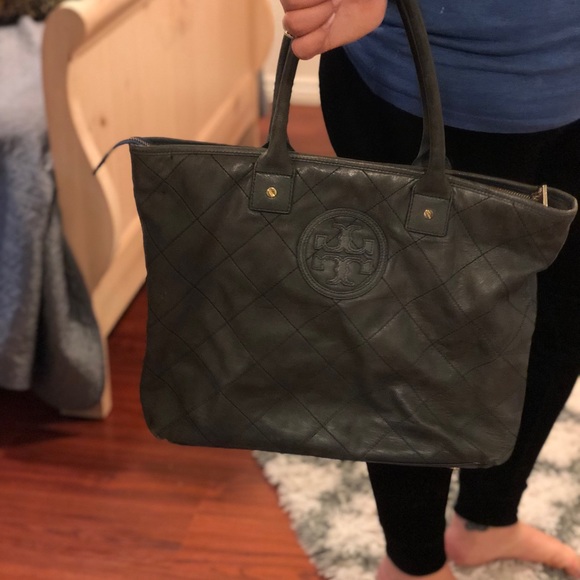 Tory Burch Handbags - Tory Burch Purse